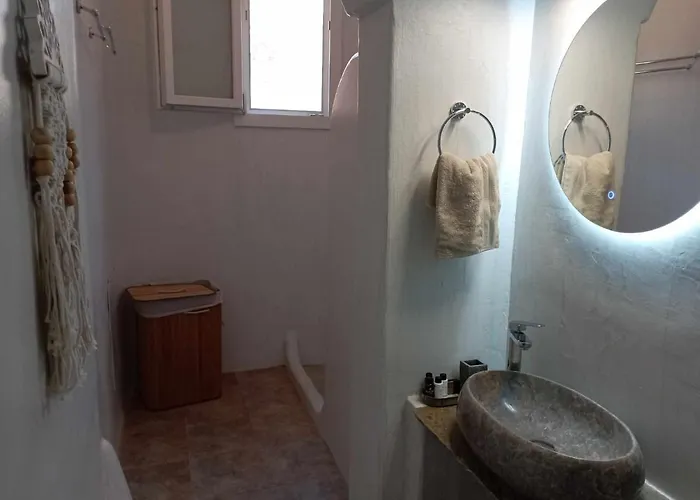 Art Natalie Two * Kithnos